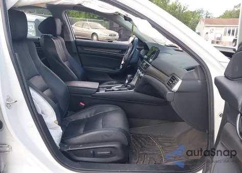 2018 Honda Accord Exl z USA, uszkodzony, nr VIN 1HGCV1F55JA240858